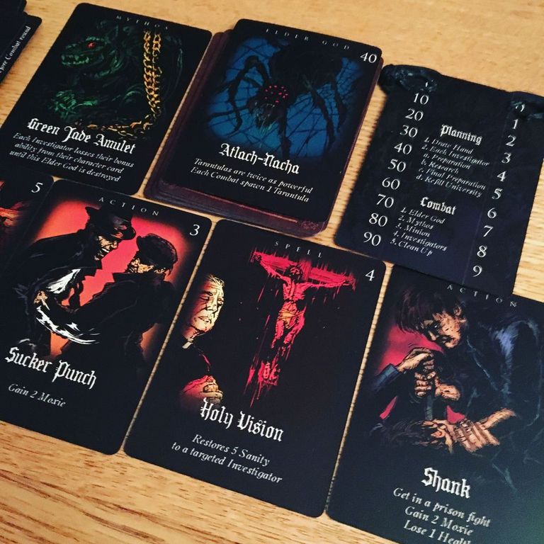 Cthulhu: A Deck Building Game cards