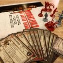 Resident Evil 2: The Board Game - Survival Horror Expansion componenten