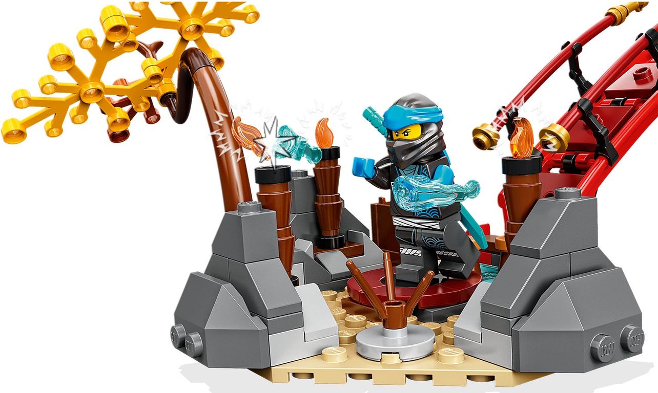 LEGO® Ninjago Ninja Dojo Temple minifigures