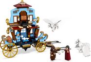 LEGO® Harry Potter™ De koets van Beauxbatons: aankomst bij Zweinstein™ componenten