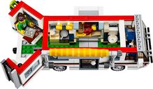 LEGO® Creator Caravana de vacaciones interior