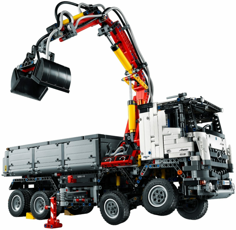 LEGO® Technic Mercedes-Benz Arocs 3245 composants