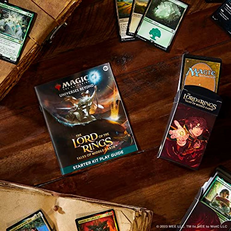 Magic: The Gathering - The Lord of The Rings Tales of Middle-Earth Starter Kit components