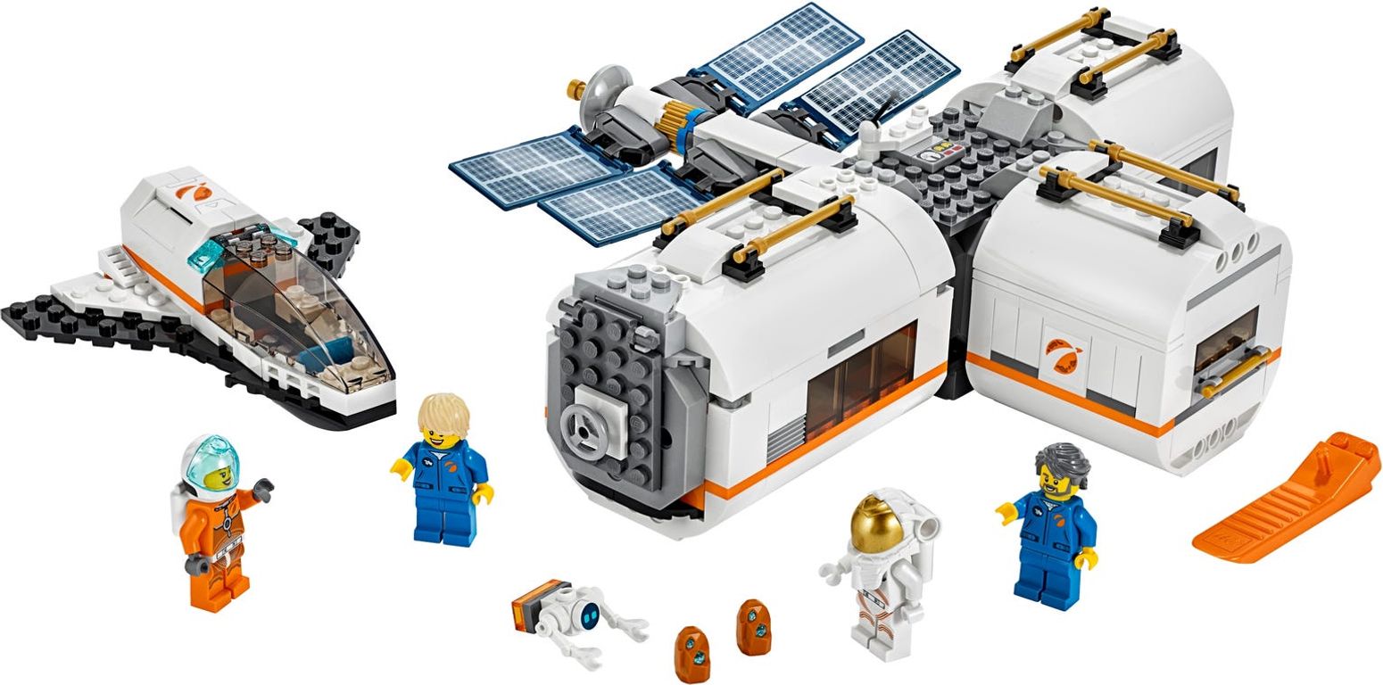 LEGO® City Lunar Space Station components