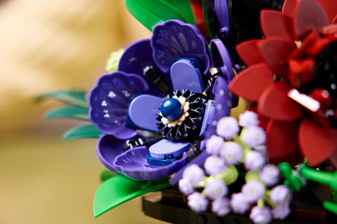 LEGO® Botanicals Dark Flower Arrangement