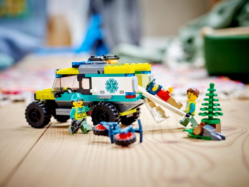 LEGO® City Ambulancia Todoterreno 4x4 de Rescate