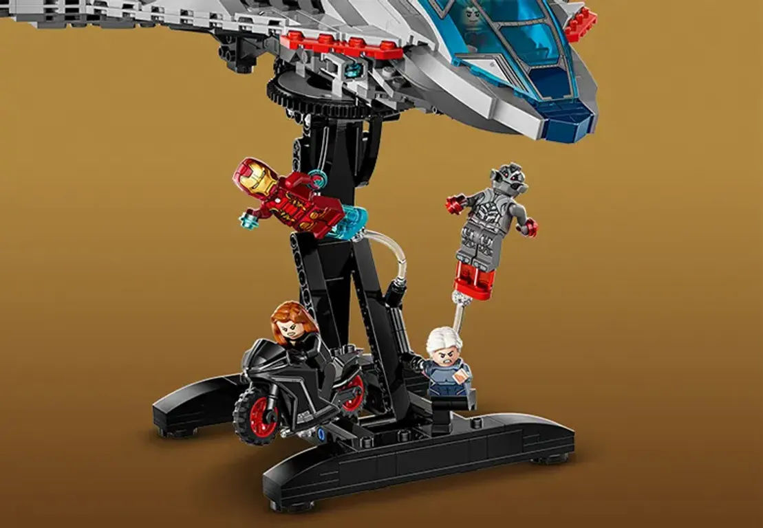 LEGO® Marvel Avengers: Age of Ultron Quinjet