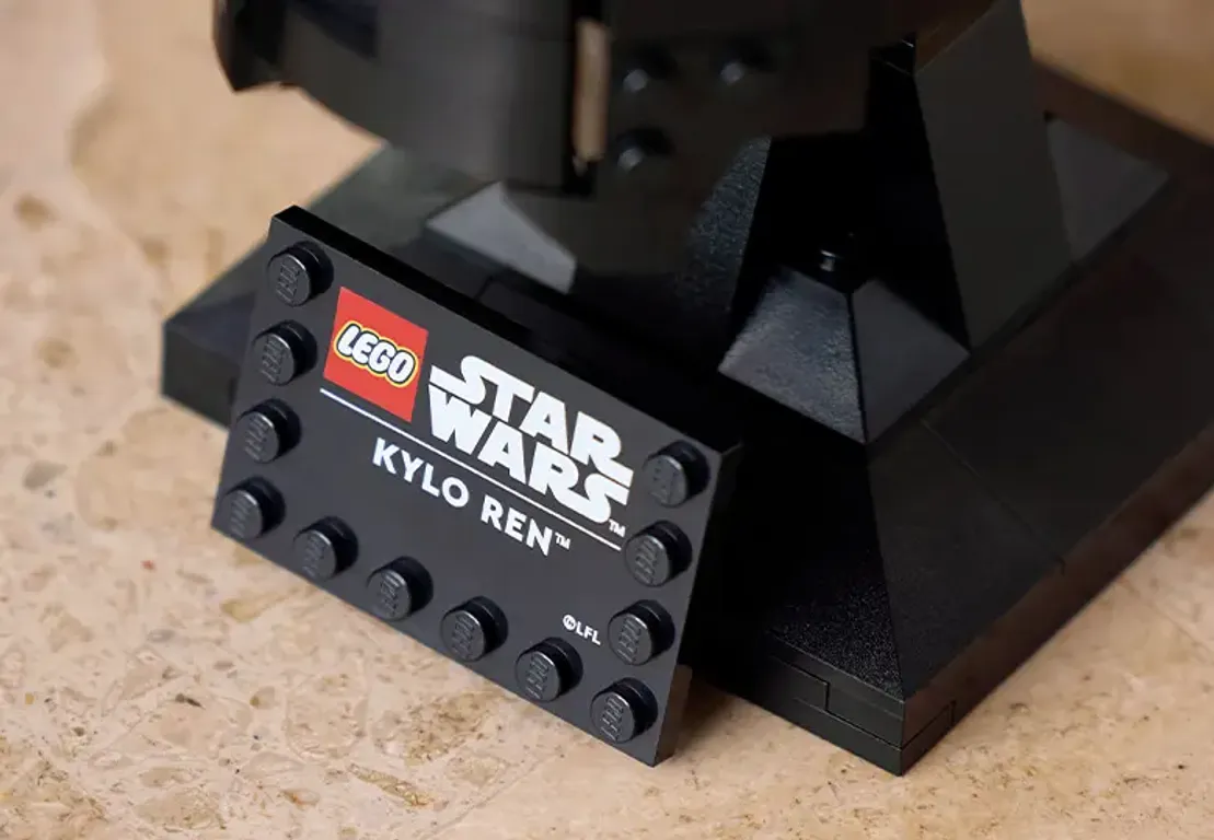 LEGO® Star Wars Kylo Ren Helm