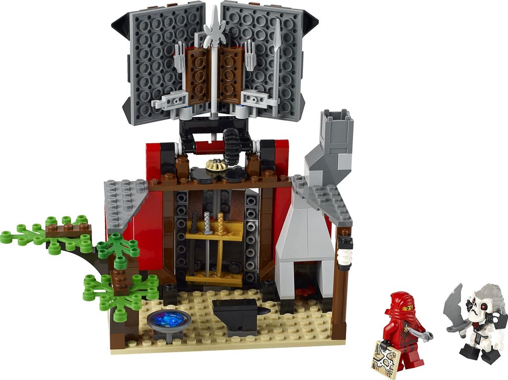 LEGO® Ninjago Battle At The Blacksmith Shop components