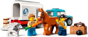 LEGO® City Horse Transporter gameplay