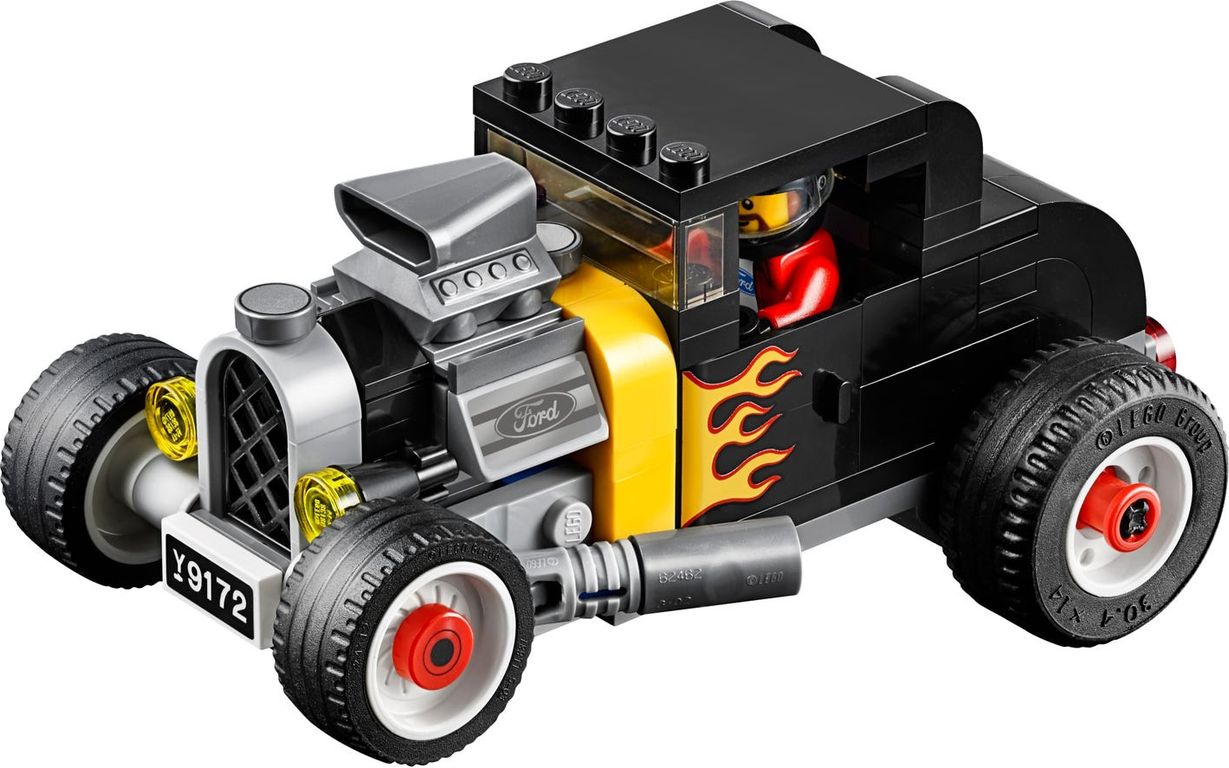 LEGO® Speed Champions Ford F-150 Raptor & Ford Model A Hot Rod components