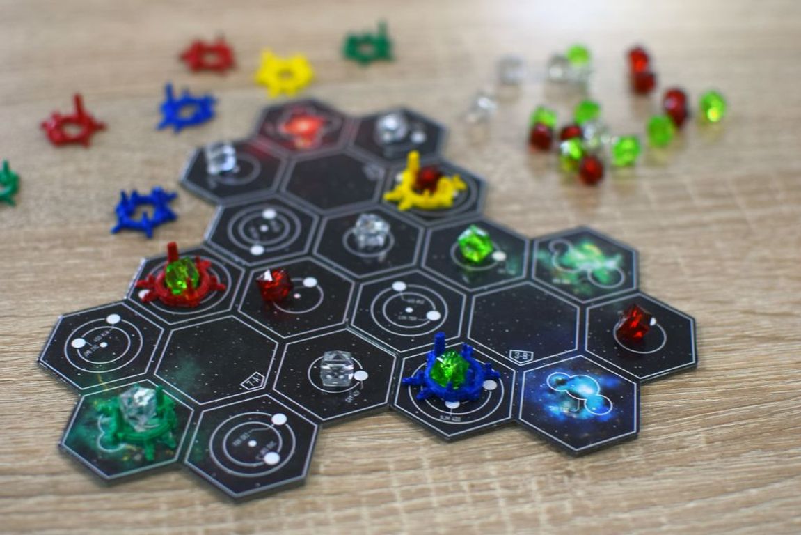 Small Star Empires: Dawn of Discoveries components