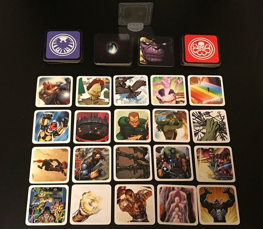 Codenames: Marvel composants