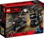 Batman™ & Selina Kyle™ Motorcycle Pursuit