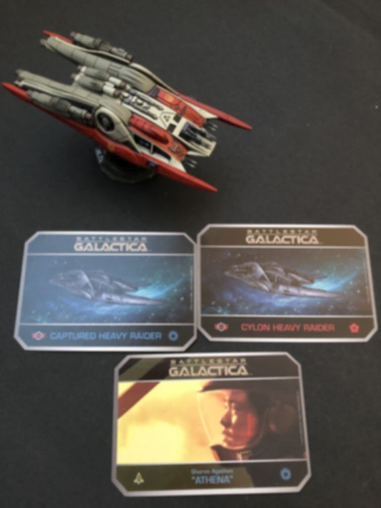 Battlestar Galactica: Starship Battles – Heavy Raider (Captured) components