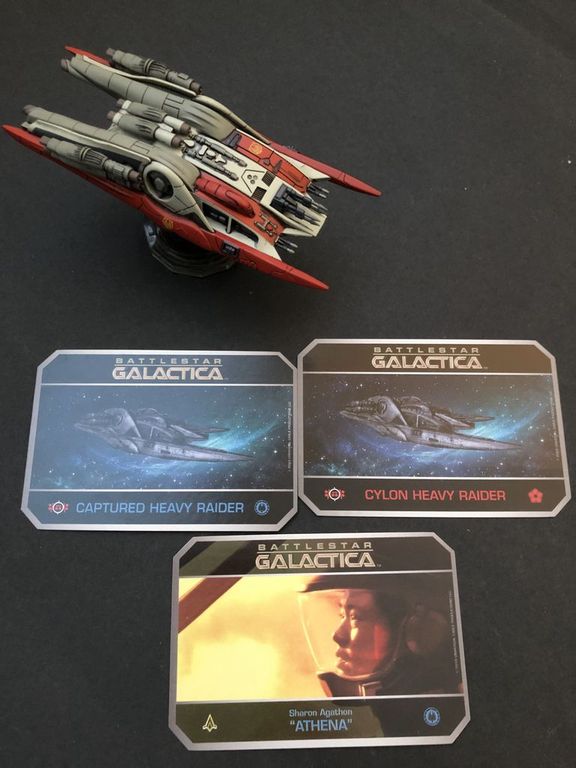 Battlestar Galactica: Starship Battles – Heavy Raider (Captured) components