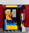 LEGO® Creator Modular Skate House minifigures