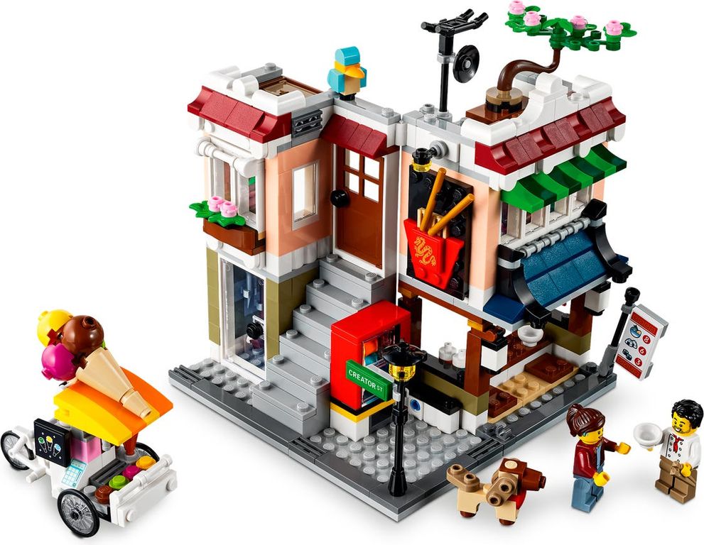 LEGO® Creator Downtown Noodle Shop components