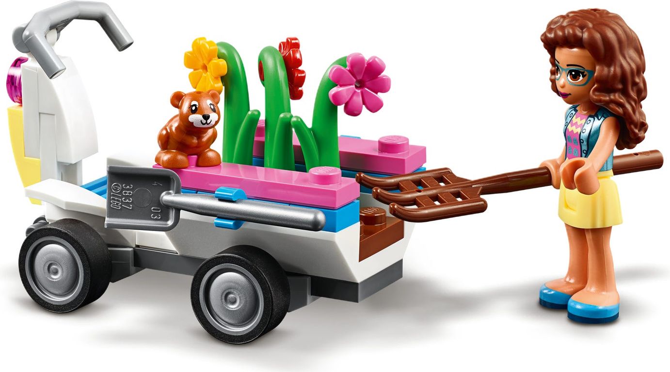 LEGO® Friends Olivia's Flower Garden components