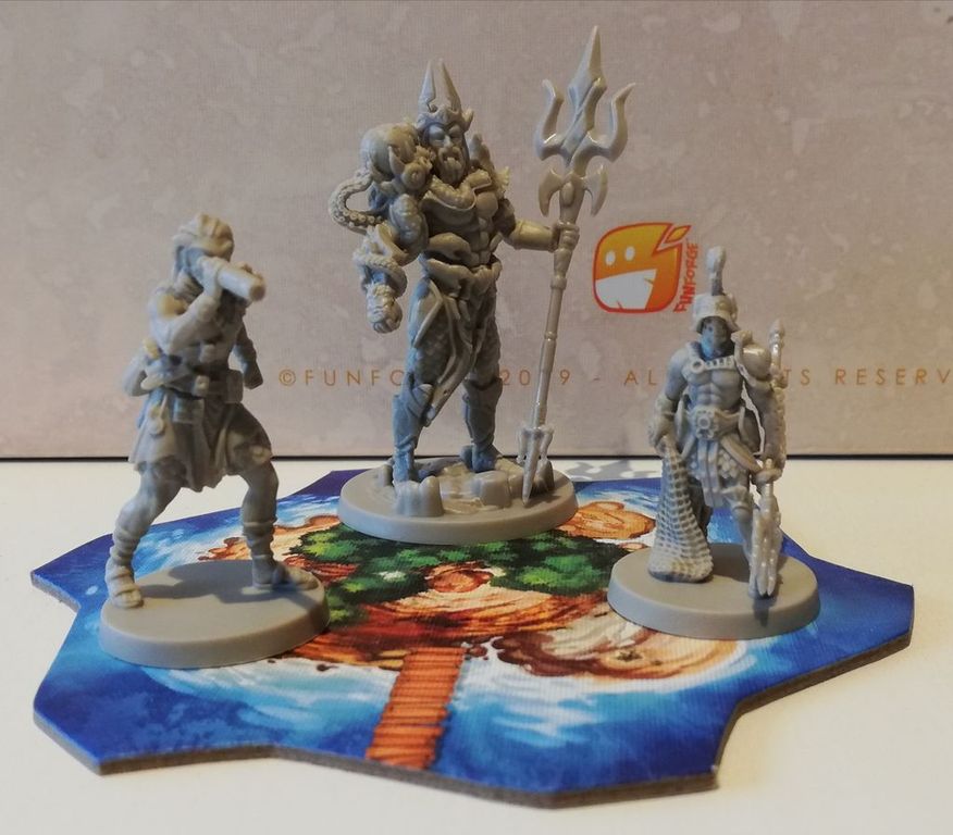 Monumental: Lost Kingdoms miniatures