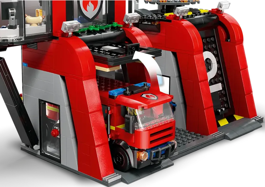 LEGO® City Caserma dei pompieri e autopompa interno