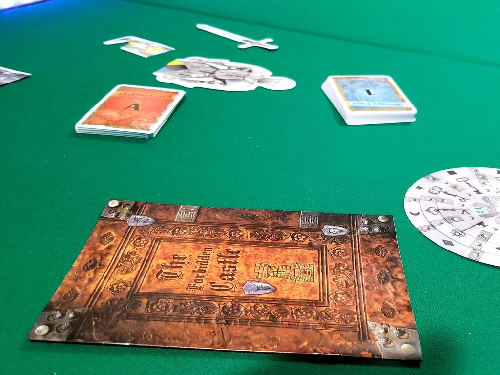EXIT: The Game - The Forbidden Castle components
