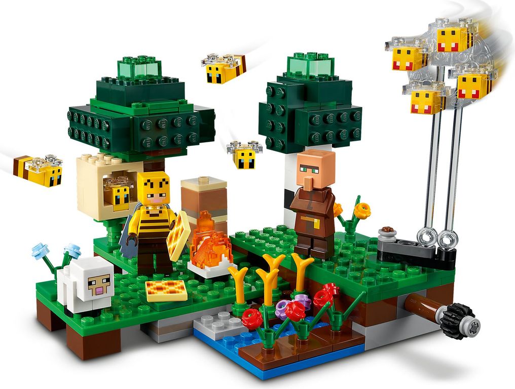 LEGO® Minecraft La Granja de Abejas jugabilidad