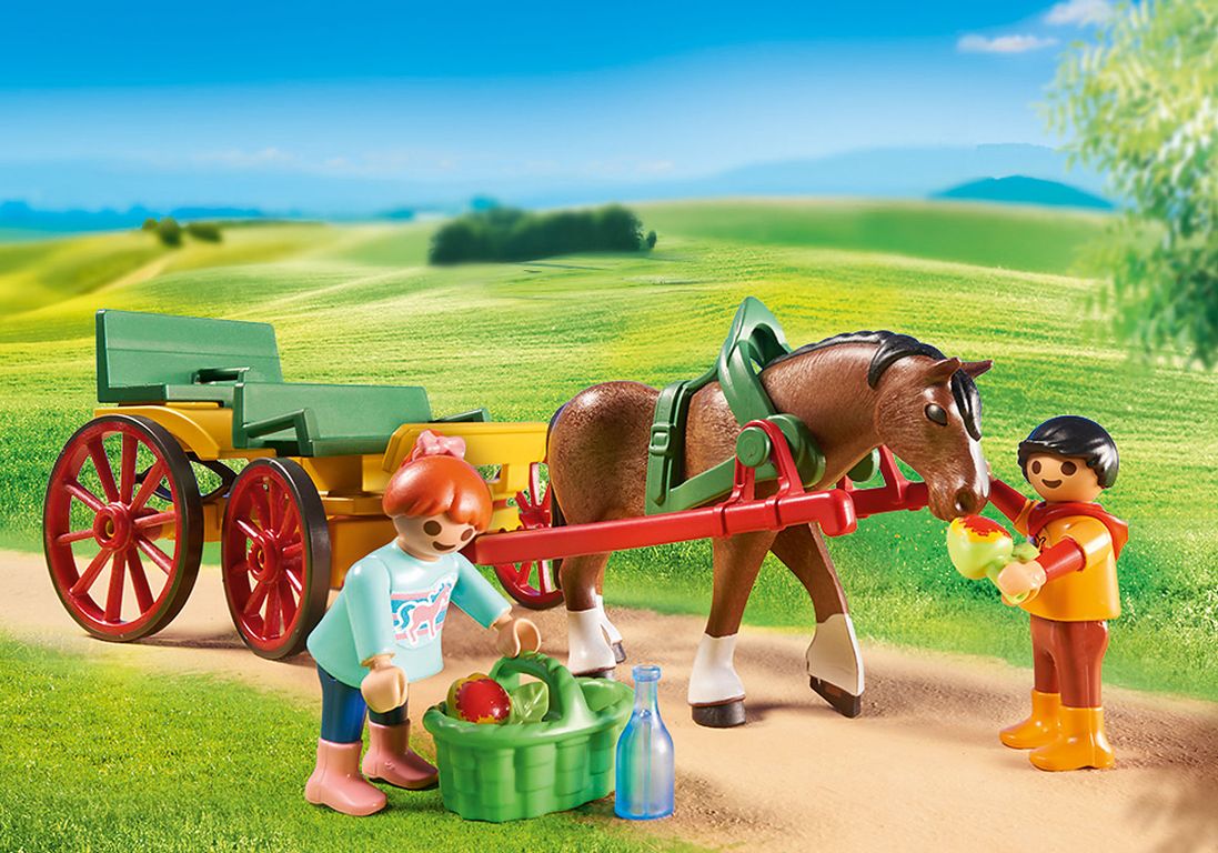 Playmobil® Country Horse-Drawn Wagon minifigures
