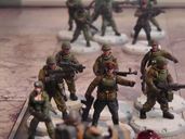 Dust Tactics: SSU Battle Squad - "Frontoviki" miniaturen