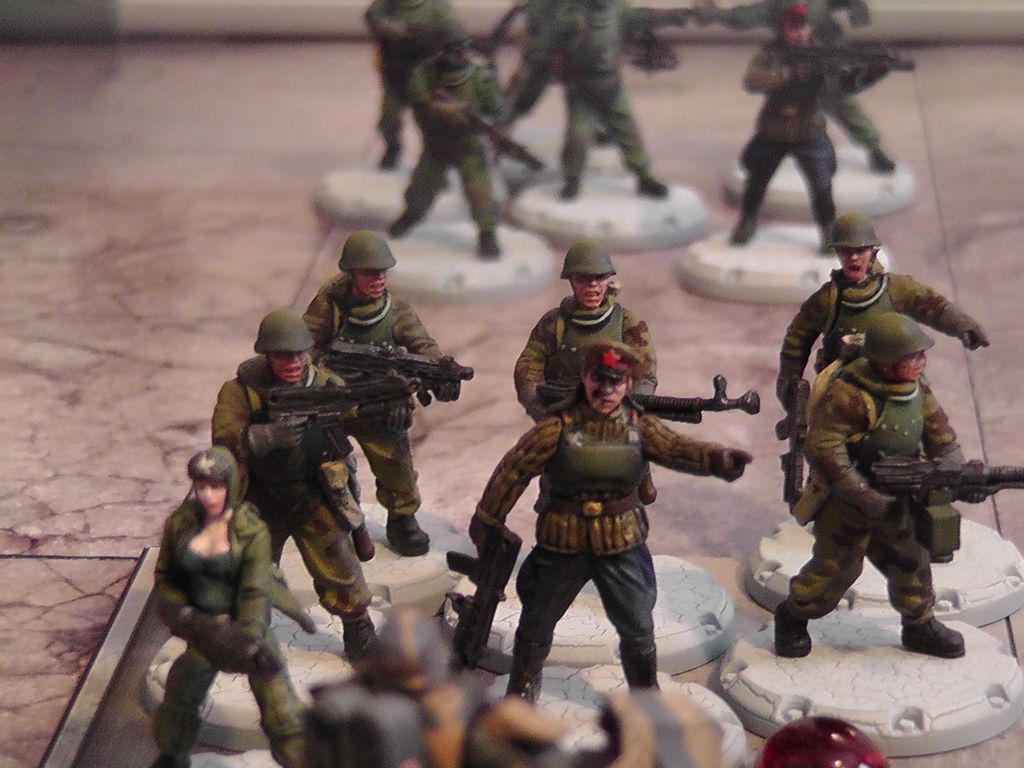 Dust Tactics: SSU Battle Squad - "Frontoviki" miniaturen