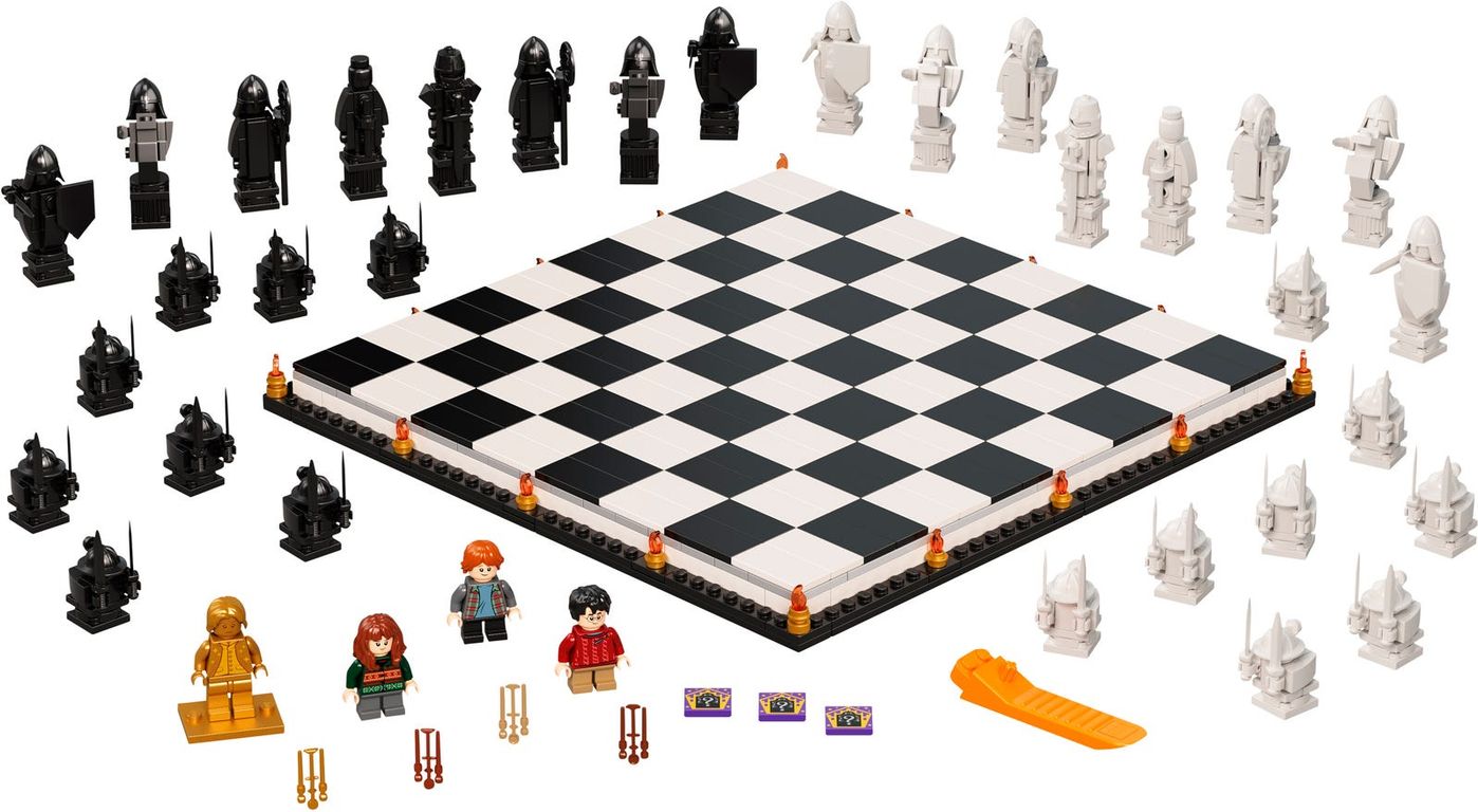 LEGO® Harry Potter™ Hogwarts™ Wizard’s Chess components