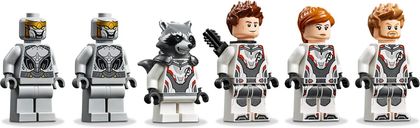 LEGO® Marvel Avengers Ultimate Quinjet minifigures