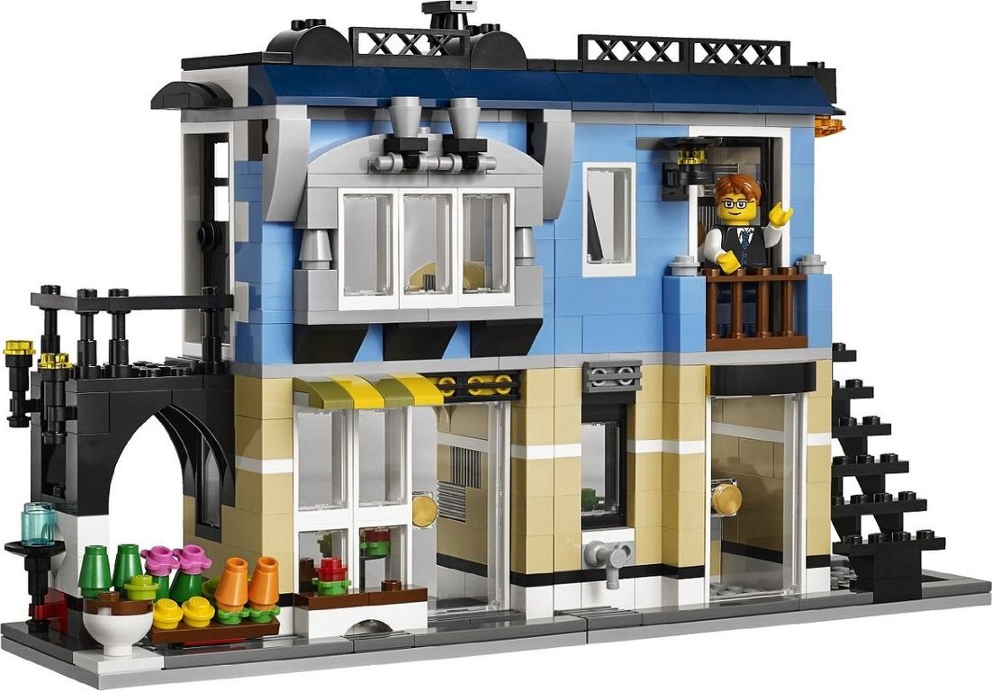 LEGO® Creator Bike Shop & Café components