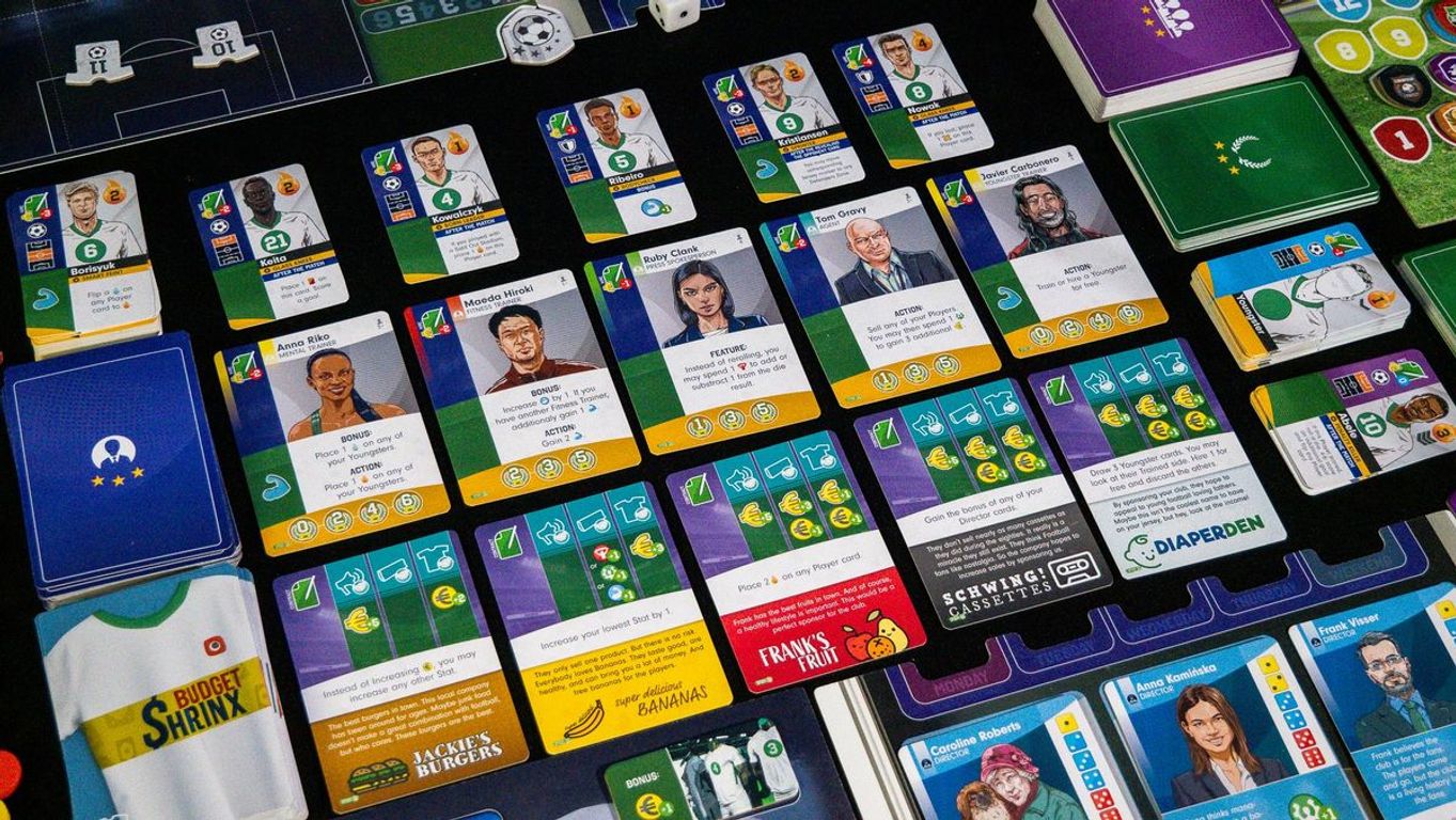 Eleven: Football Manager Board Game components