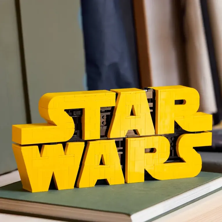 LEGO® Star Wars Star Wars Logo aus LEGO Steinen