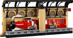 LEGO® Harry Potter™ Book Nook: Hogwarts Express components