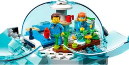 LEGO® City Lunar Research Base minifigures