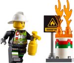 LEGO® City Camión de bomberos con escalera minifiguras