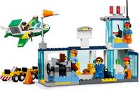 LEGO® Juniors L'aéroport City Central gameplay