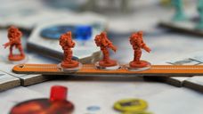 D.E.I.: Divide et Impera miniaturas