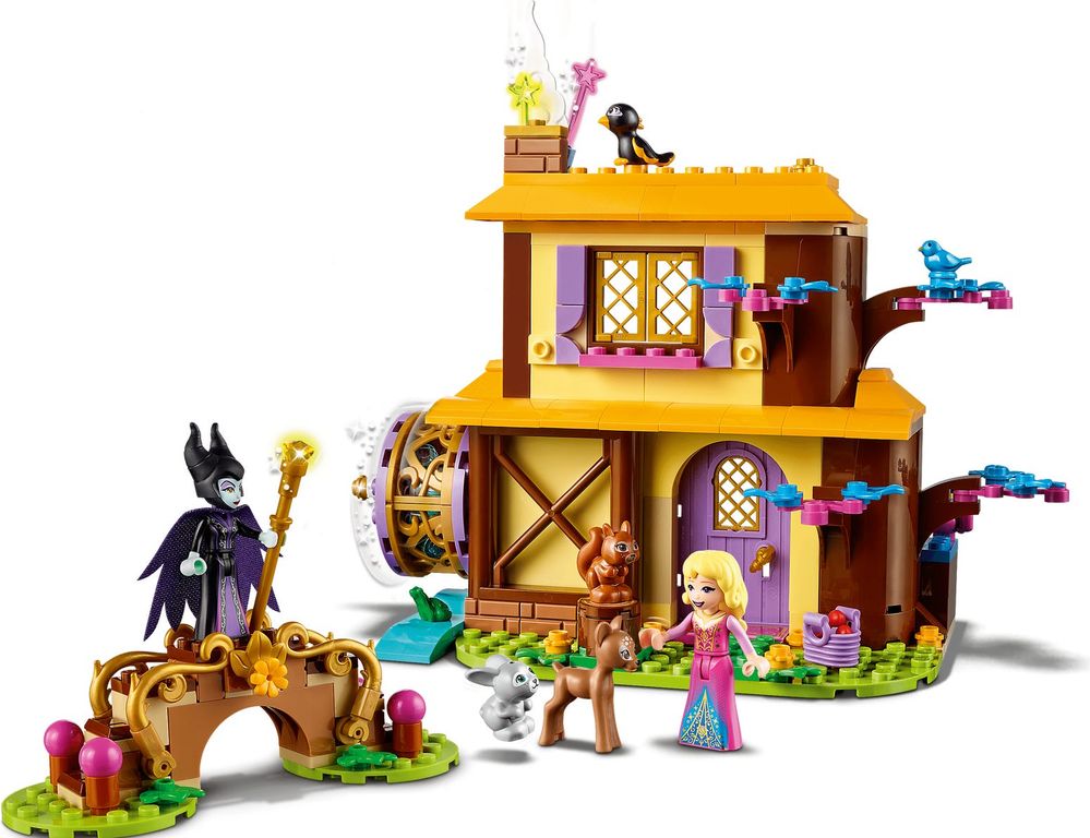 LEGO® Disney Aurora's Forest Cottage gameplay