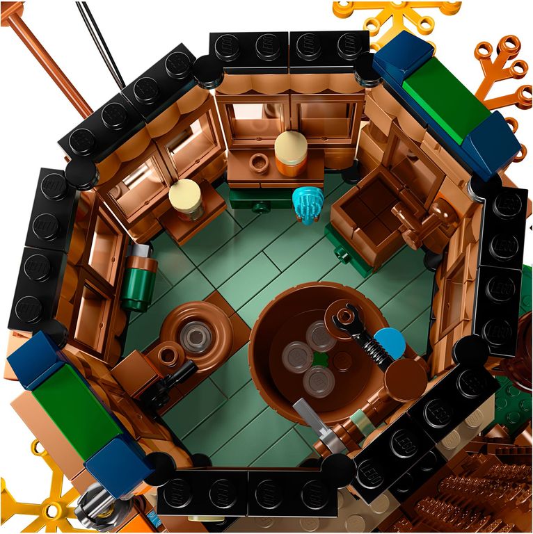 LEGO® Ideas La cabane dans l’arbre intérieur