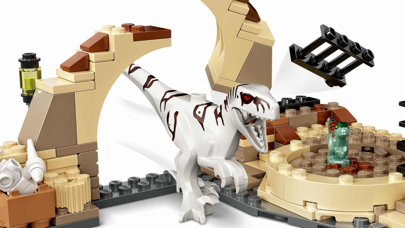 LEGO® Jurassic World Persecución en Moto del Dinosaurio Atrocirraptor jugabilidad