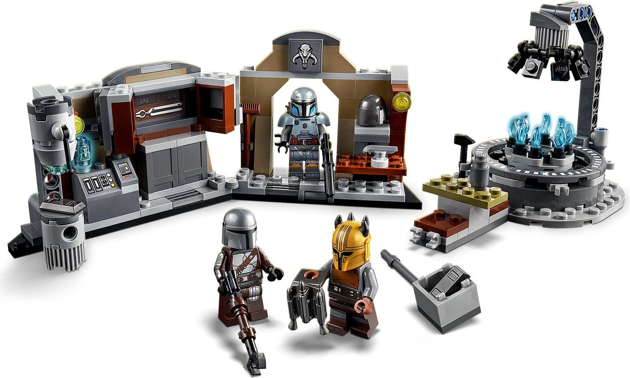 LEGO® Star Wars The Armorer’s Mandalorian™ Forge components