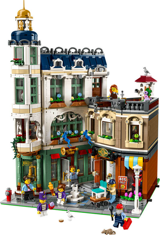 LEGO® Icons Shopping Street box