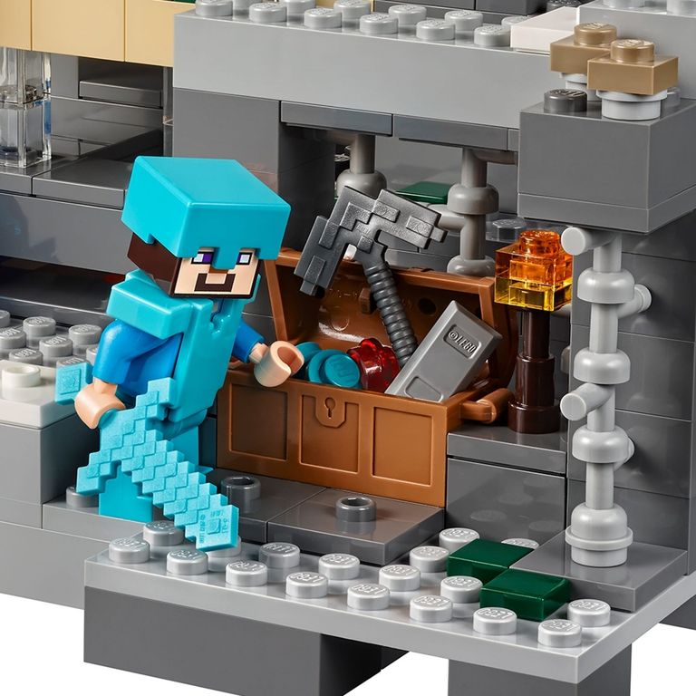 LEGO® Minecraft The End Portal interior