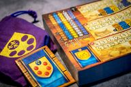 Medici: The Dice Game components