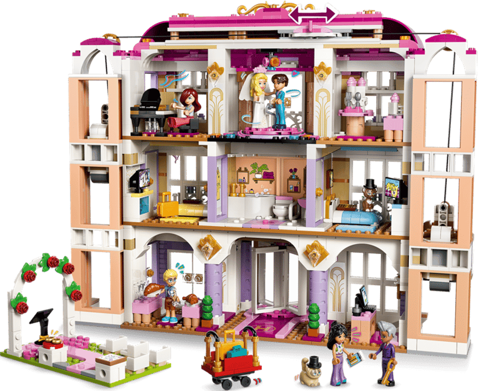 LEGO® Friends Heartlake City Grand Hotel components
