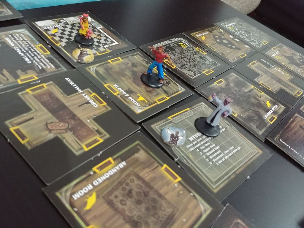 Betrayal at House on the Hill gameplay