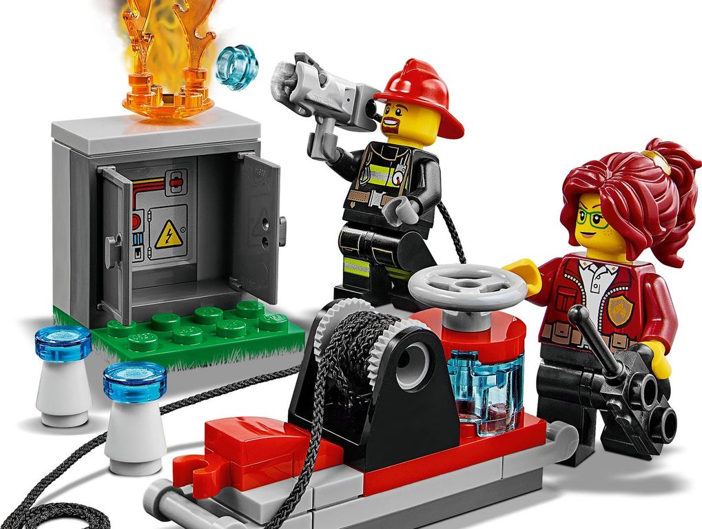 LEGO® City Fire Chief Response Truck minifigures
